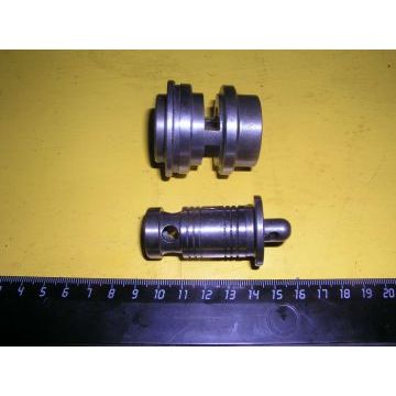 Клапан 700.17.16.107 фильтра КПП +седло 700.17.16.108